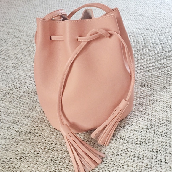 Boho Pink Drawstring Bucket Bag Crossbody Purse - Picture 4 of 8